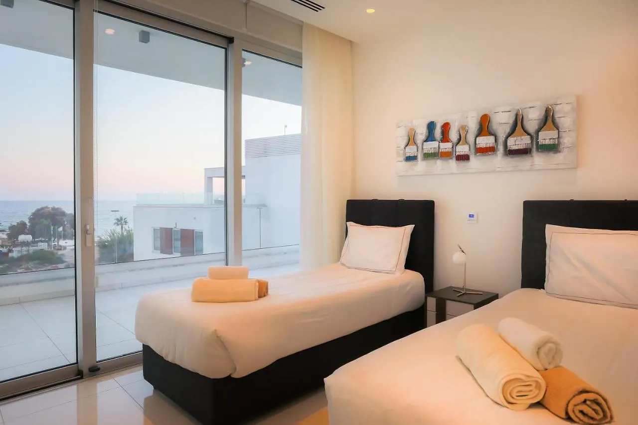 Sea Pearl Beachfront Villas - Breeze Ayia Napa 0*,  Cipro
